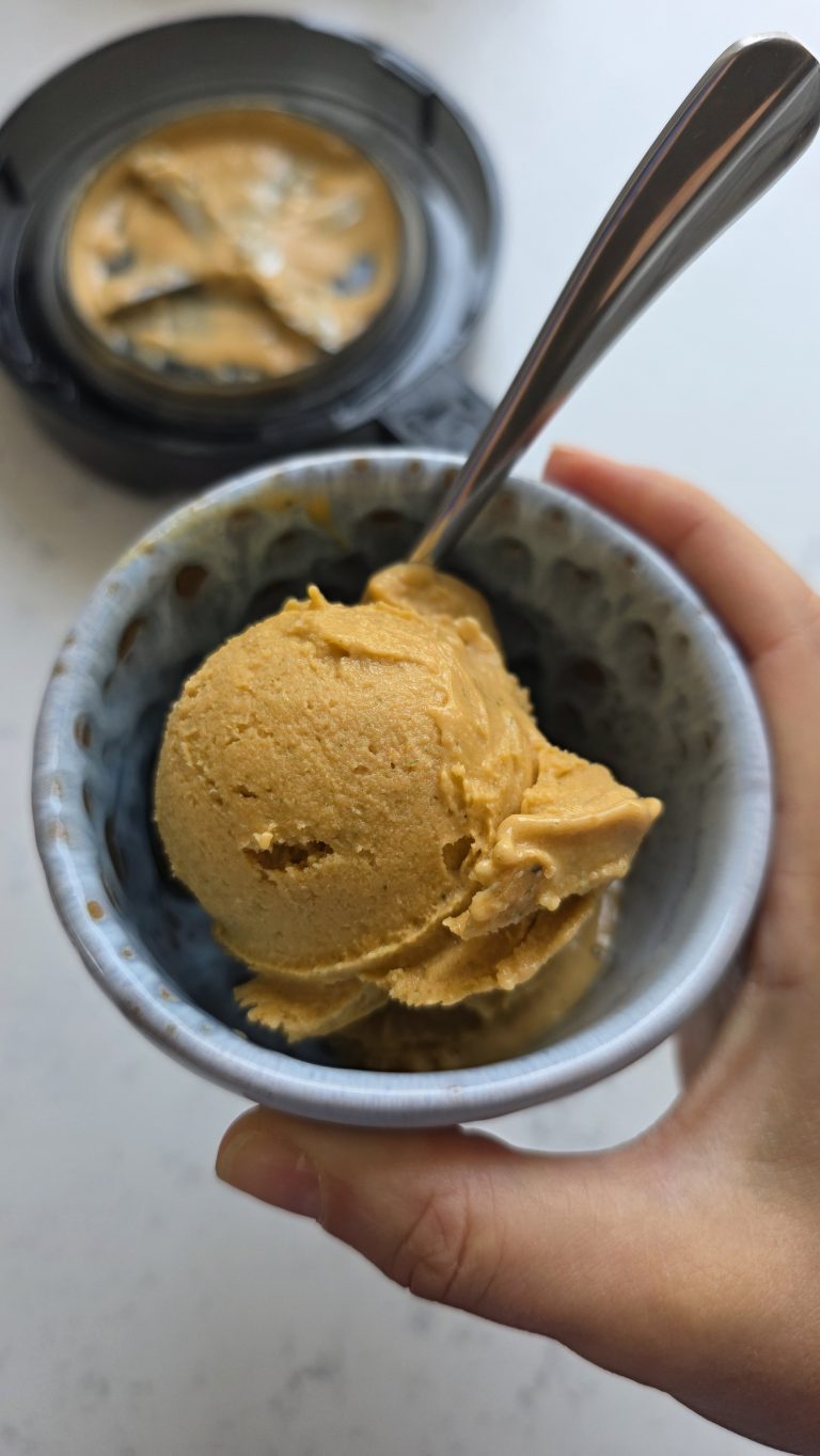 Înghețată de caise cu cimbrișor