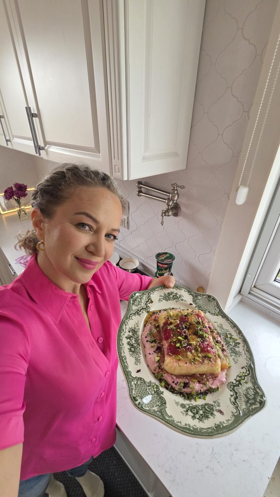 Telemea în foaie de orez cu zmeură și cimbrișor