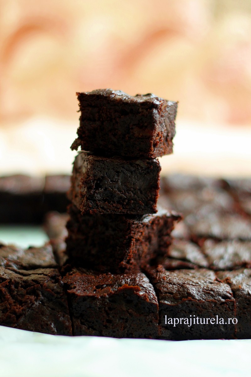 Brownie Vegana Fara Gluten Si Fara Zahar Negresa De Post